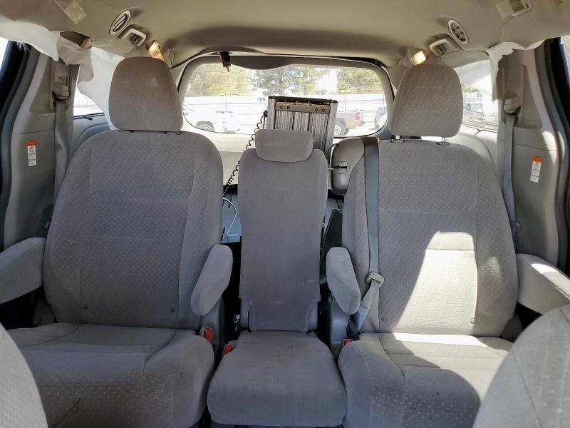 5TDKZ3DC2KS966063 - 2019 TOYOTA SIENNA LE 栗色 照片 10