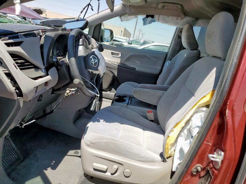 5TDKZ3DC2KS966063 - 2019 TOYOTA SIENNA LE 栗色 照片 7