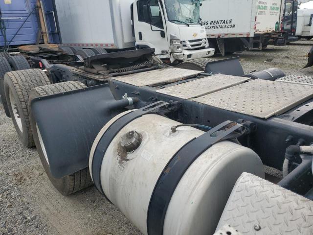 3AKJGBDV3JSKA7542 - 2018 FREIGHTLINER CASCADIA 1 WHITE photo 6