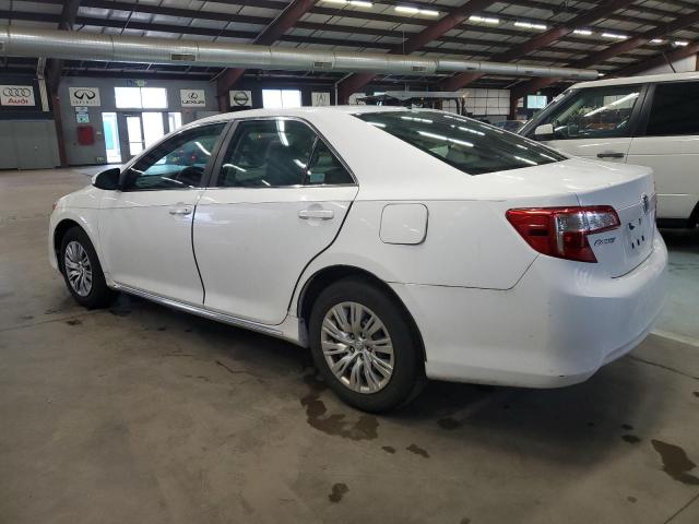 4T1BF1FK6CU527099 - 2012 TOYOTA CAMRY BASE WHITE photo 2