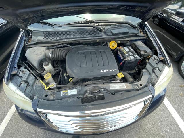 2C4RC1BG2ER231882 - 2014 CHRYSLER TOWN & COU TOURING შავი ფოტო 7