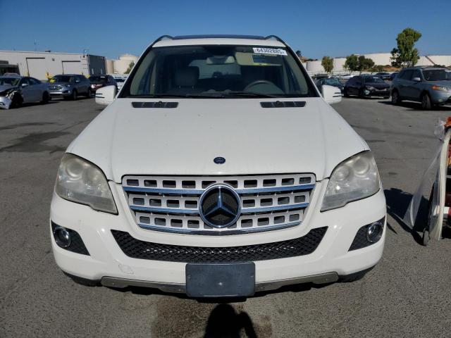 4JGBB8GB3BA718904 - 2011 MERCEDES-BENZ ML 350 4MATIC WHITE photo 5