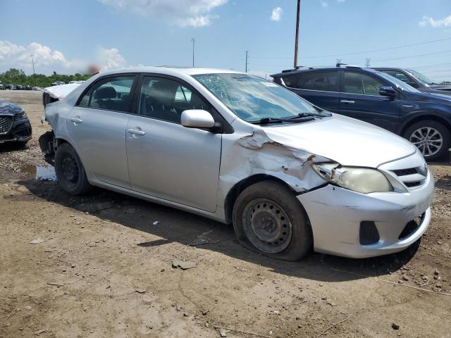 2T1BU4EE1BC600043 - 2011 TOYOTA COROLLA BASE Сріблястий фото 4