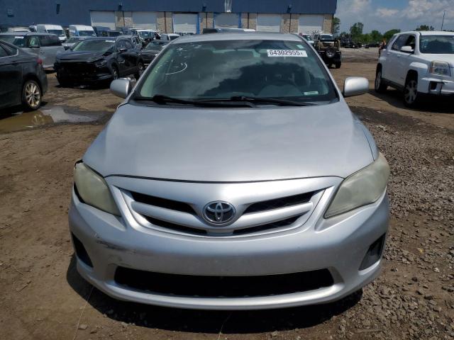 2T1BU4EE1BC600043 - 2011 TOYOTA COROLLA BASE Сріблястий фото 5