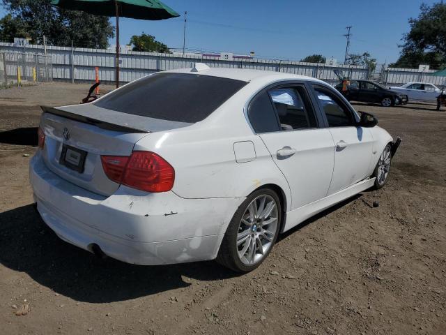 WBAVB73548KY63879 - 2008 BMW 100RS I WHITE photo 3