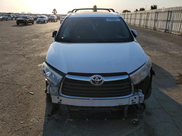 5TDKKRFH5FS065761 - 2015 TOYOTA HIGHLANDER XLE WHITE photo 5