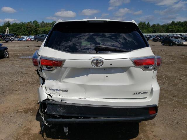 5TDJKRFH0GS352454 - 2016 TOYOTA HIGHLANDER XLE WHITE photo 6