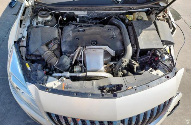 2G4GT5GX6E9307512 - 2014 BUICK REGAL GS WHITE photo 11