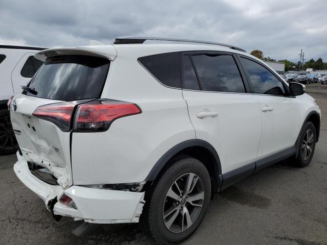 JTMRFREV7JJ721121 - 2018 TOYOTA RAV4 ADVENTURE WHITE photo 3