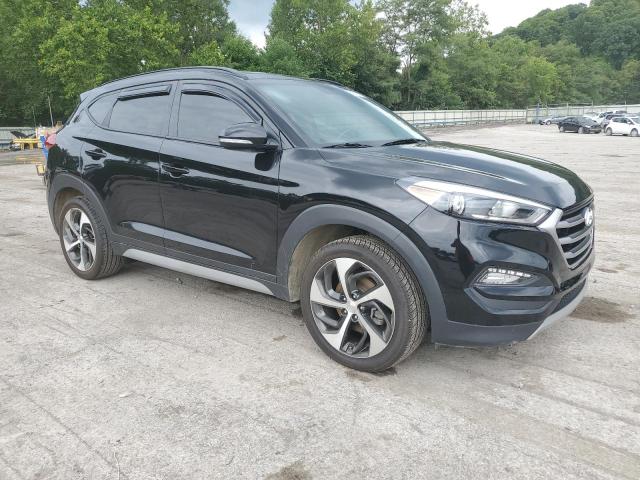 KM8J3CA26JU682286 - 2018 HYUNDAI TUCSON VALUE BLACK photo 4