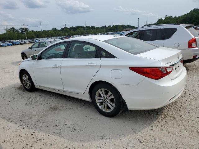 5NPEB4AC6CH371901 - 2012 HYUNDAI SONATA GLS WHITE photo 2