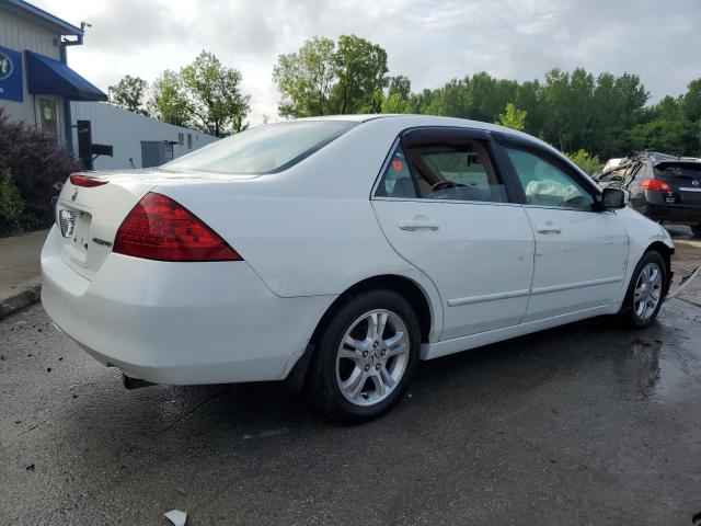 1HGCM56347A020743 - 2007 HONDA ACCORD SE 白色 照片 3