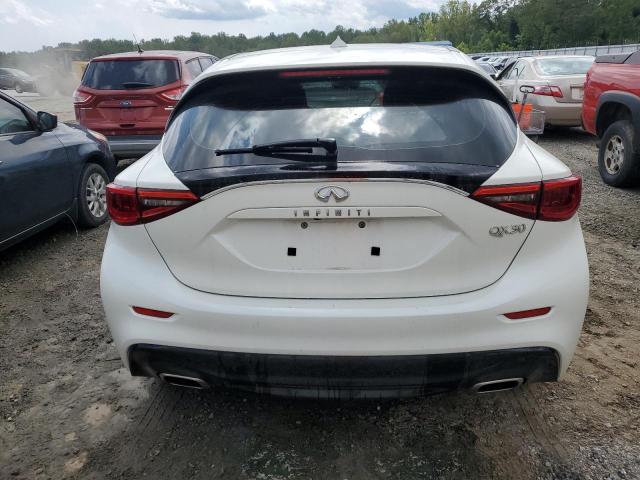 SJKCH5CP4JA045950 - 2018 INFINITI QX30 BASE Սպիտակ լուսանկար 6