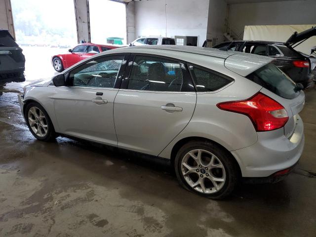 1FAHP3M29CL448497 - 2012 FORD FOCUS SEL SILVER photo 2