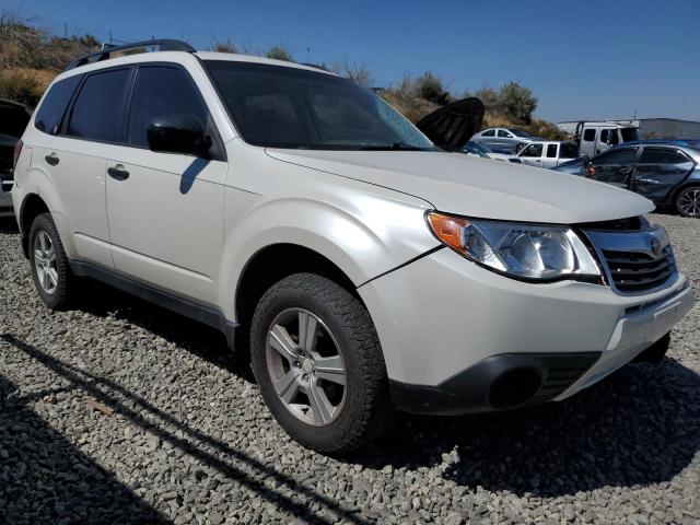 JF2SH6BC5AH900344 - 2010 SUBARU FORESTER XS Blanc photo 4