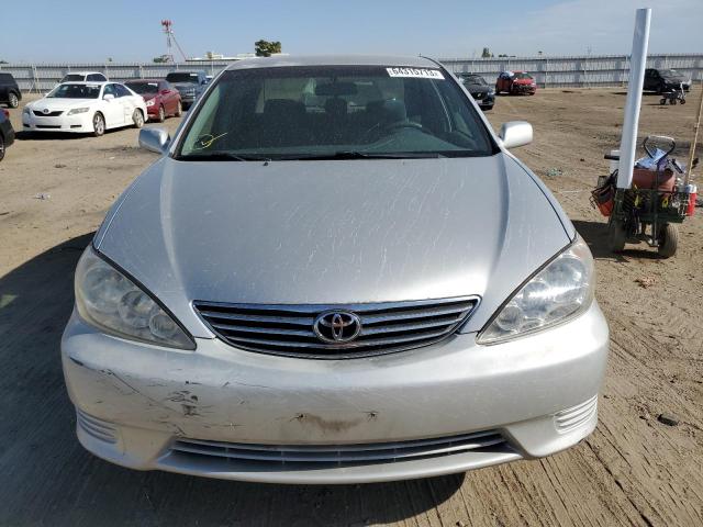 4T1BE32K25U013693 - 2005 TOYOTA CAMRY LE GRAY photo 5