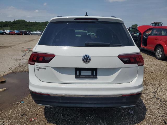 3VV2B7AX0LM180171 - 2020 VOLKSWAGEN TIGUAN SE أبيض صورة 6