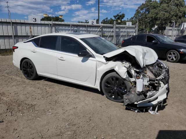 1N4BL4CV8NN354153 - 2022 NISSAN ALTIMA SR WHITE photo 4