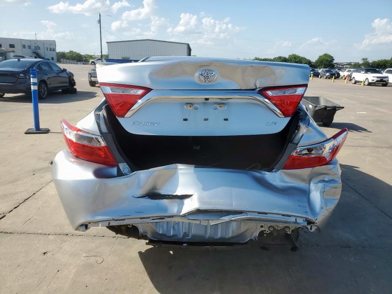 4T1BF1FK3HU443295 - 2017 TOYOTA CAMRY LE SILVER photo 6