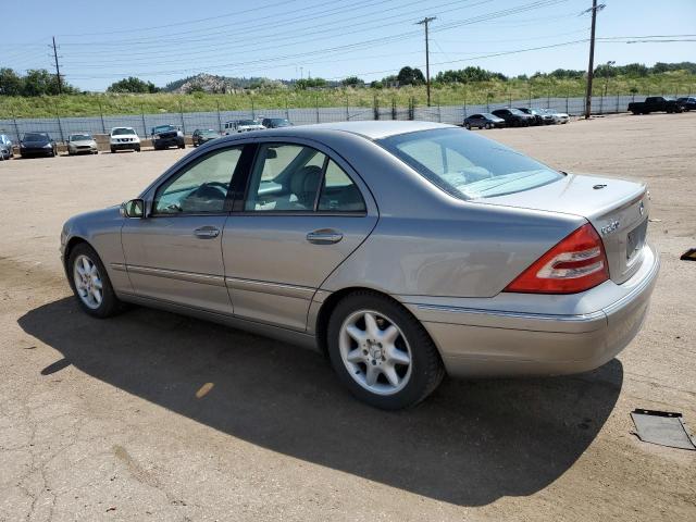 WDBRF61J34E018046 - 2004 MERCEDES-BENZ C 240 ვერცხლისფერი ფოტო 2