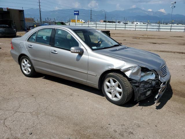 WDBRF61J34E018046 - 2004 MERCEDES-BENZ C 240 ვერცხლისფერი ფოტო 4