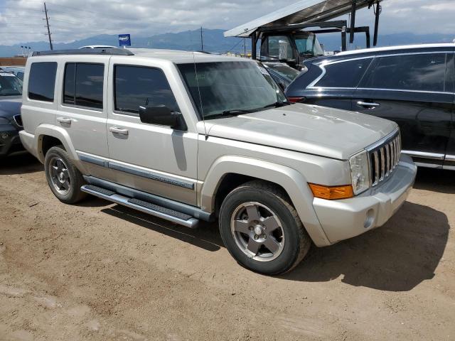 1J8HH48NX8C221417 - 2008 JEEP COMMANDER SPORT BEIGE photo 4