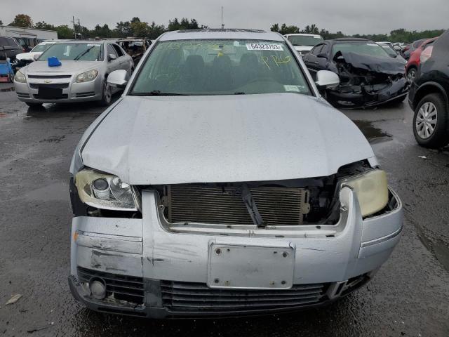 WVWAE63B65E083210 - 2005 VOLKSWAGEN PASSAT GLS TDI SILVER photo 5