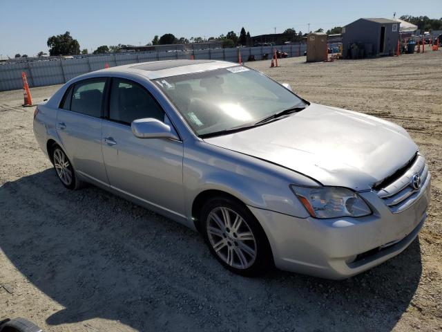 4T1BK36B35U003323 - 2005 TOYOTA AVALON XL SILVER photo 4