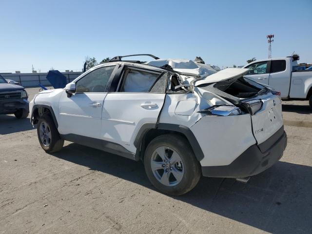 4T3RWRFV8RU127973 - 2024 TOYOTA RAV4 XLE WHITE photo 2