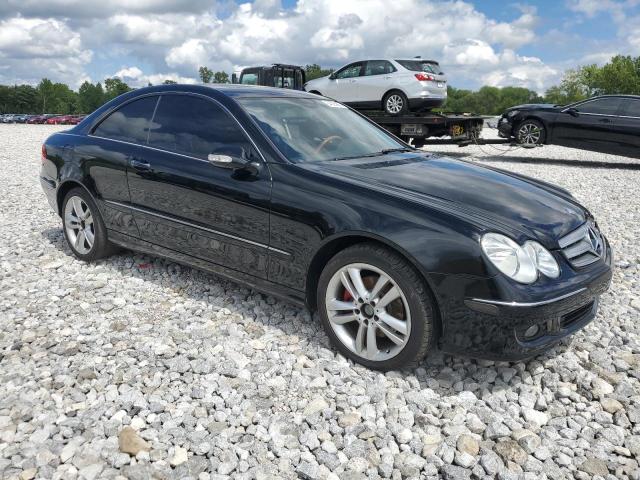 WDBTJ56H68F245526 - 2008 MERCEDES-BENZ CLK 350 BLACK photo 4