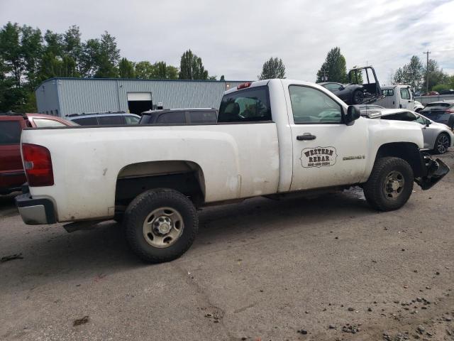 1GCHC24K58E178485 - 2008 CHEVROLET SILVERADO C2500 HEAVY DUTY WHITE photo 3