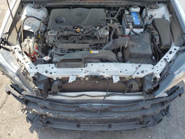 4T1T11AK7NU667529 - 2022 TOYOTA CAMRY SE WHITE photo 11