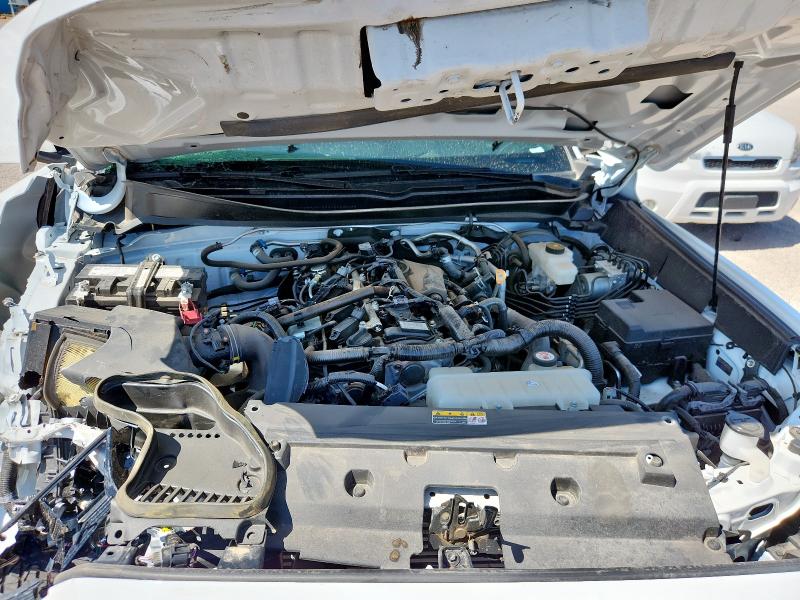 3TMLB5JNXRM034522 - 2024 TOYOTA TACOMA DOUBLE CAB WHITE photo 11