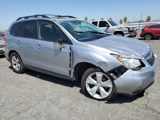 JF2SJADC0GH475452 - 2016 SUBARU FORESTER 2.5I PREMIUM SILVER photo 4