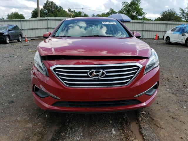 5NPE24AF5HH491142 - 2017 HYUNDAI SONATA SE RED photo 5