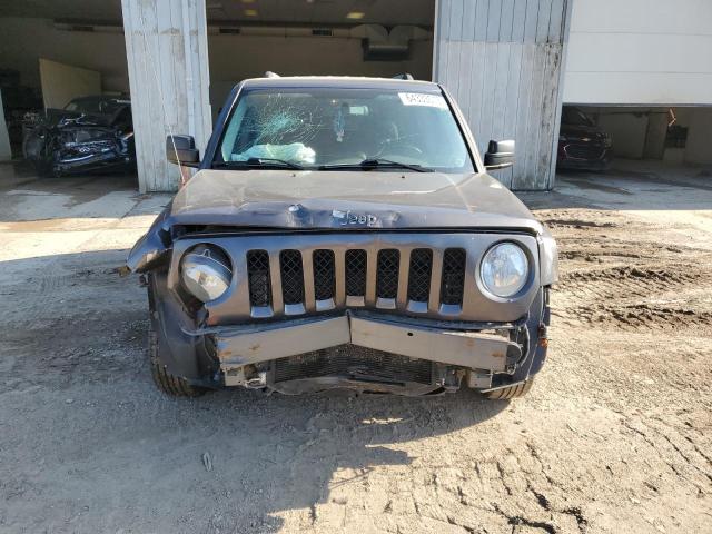 1C4NJPFA4GD698854 - 2016 JEEP PATRIOT LATITUDE CHARCOAL photo 5