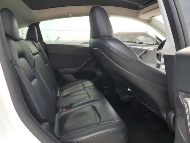 7SAYGDEE6RF113656 - 2024 TESLA MODEL Y WHITE photo 11