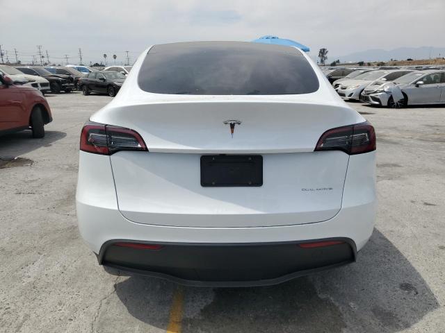 7SAYGDEE6RF113656 - 2024 TESLA MODEL Y WHITE photo 6