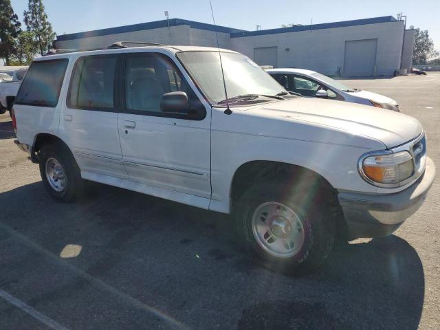 1FMDU34X7VUB62623 - 1997 FORD EXPLORER WHITE photo 4
