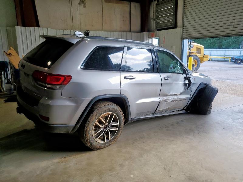 1C4RJFLG2HC938852 - 2017 JEEP GRAND CHER TRAILHAWK SILVER photo 3