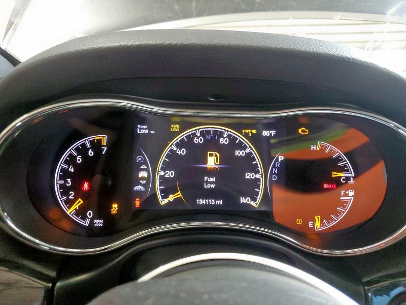 1C4RJFLG2HC938852 - 2017 JEEP GRAND CHER TRAILHAWK SILVER photo 9