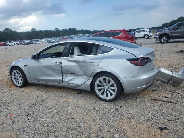 5YJ3E1EB6JF096198 - 2018 TESLA MODEL 3 Argent photo 2