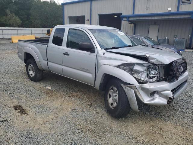 5TETU62N05Z090965 - 2005 TOYOTA TACOMA PRERUNNER ACCESS CAB SILVER photo 4