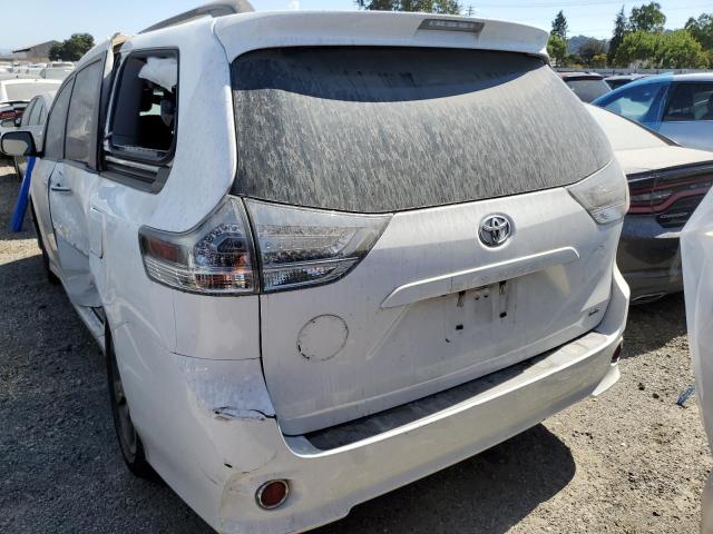 5TDXK3DC3GS729664 - 2016 TOYOTA SIENNA SE WHITE photo 6