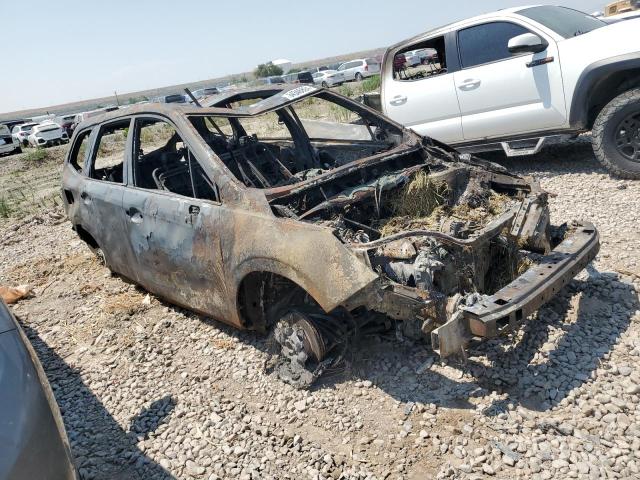 JF2SJARC8JH411952 - 2018 SUBARU FORESTER 2.5I LIMITED BURN photo 4