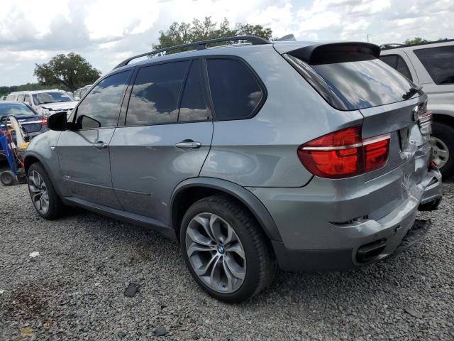 5UXZV8C57BL419381 - 2011 BMW X5 XDRIVE50I GRAY photo 2