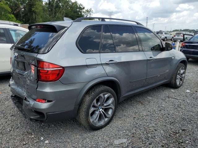 5UXZV8C57BL419381 - 2011 BMW X5 XDRIVE50I GRAY photo 3