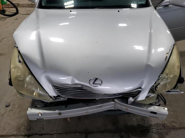 JTHBA30G255065588 - 2005 LEXUS ES 330 SILVER photo 11