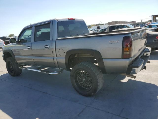 2GTEK13Z261335984 - 2006 GMC NEW SIERRA K1500 GRAY photo 2