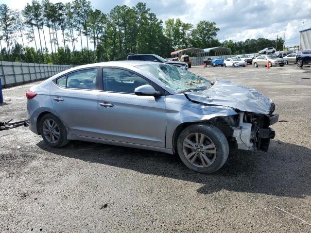 5NPD84LF9HH157798 - 2017 HYUNDAI ELANTRA SE SILVER photo 4